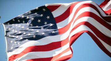 american-flag-etiquette-1558469527