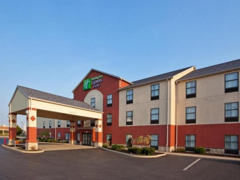 Holiday Inn Express Hotel & Suites